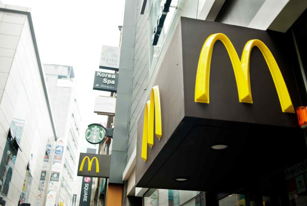 McDonald's y Nike se suman al metaverso - artículo de GuruSoft