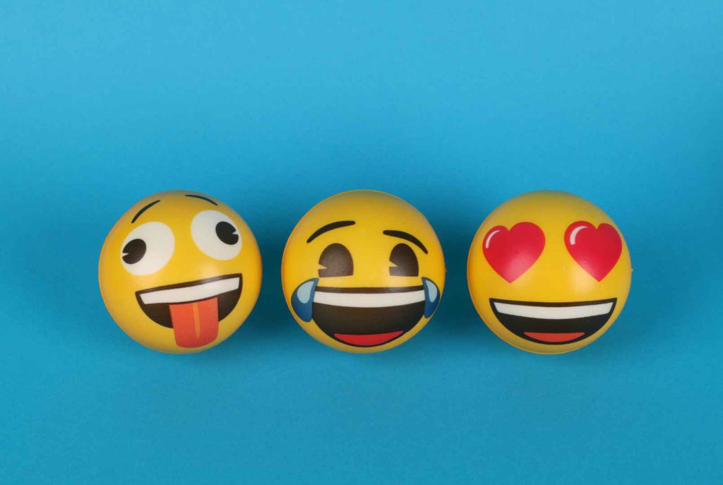 Los emojis llegan a YouTube - artículo de GuruSoft