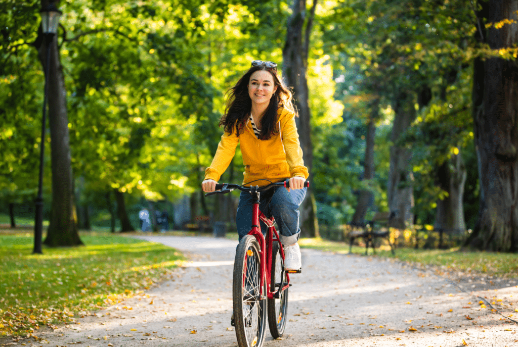 Explora las ventajas del ciclismo y las recomendaciones para que ruedes con éxito - artículo de GuruSoft