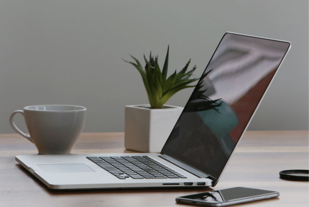 Apple presentó Apple Intelligence, la nueva IA personal que cuenta con ChatGPT incorporado - artículo de GuruSoft
