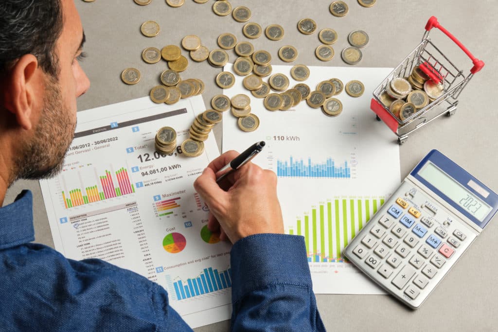 Manual de supervivencia: 7 tácticas rápidas para recortar gastos en tu emprendimiento - artículo de GuruSoft