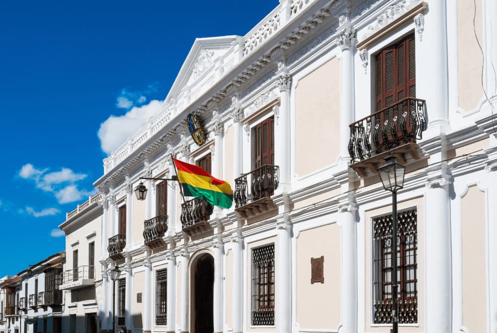La Facturación Electrónica será obligatoria en Bolivia desde octubre de 2025 [actualización] - artículo de GuruSoft