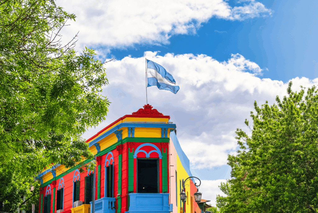 Ola Fintech para La ola fintech en Latinoamérica que redefine el futuro financiero